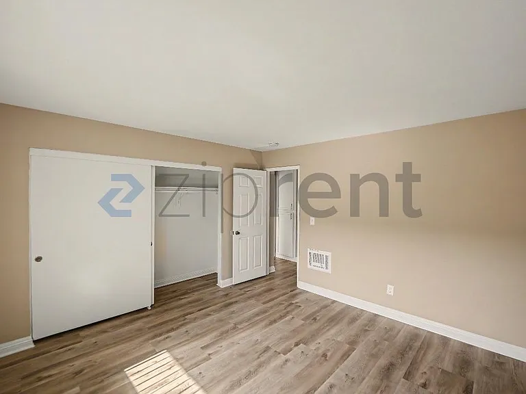 3523 W Savanna St #9 — Photo 14