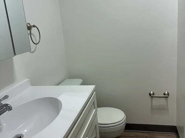 2708 N Depot St — Photo 2