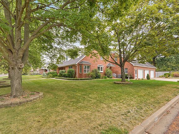 3rd image of 1401 Dierker Drive