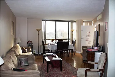 Rented by R New York