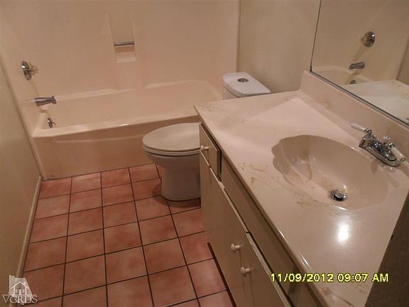 5th image of 226 Oakwood St