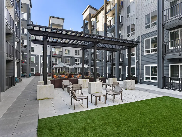 Ovation at Meeker 55+ Senior Apartments — Photo 15