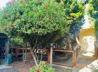 6135 Chabot Rd, Oakland, CA 94618