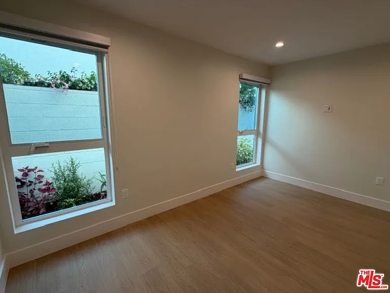 5191 Lindley Ave — Photo 26