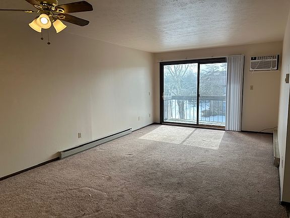 2nd image of 5620 Beachwood Dr #F