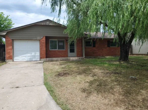 106 NE Babbit St, Lawton, OK 73507