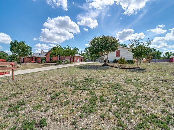 825-hurricane-creek-cir-anna-tx-High-Res-1.jpg