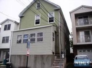 512 S Park St, Elizabeth, NJ 07206