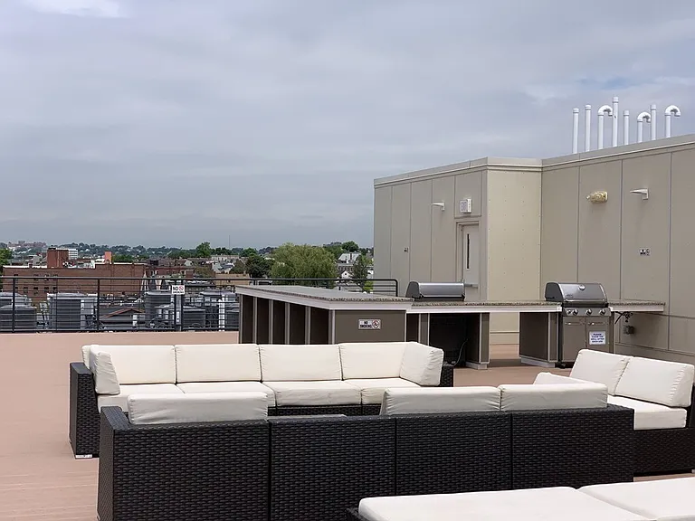 250 Meridian St #307 — Photo 14