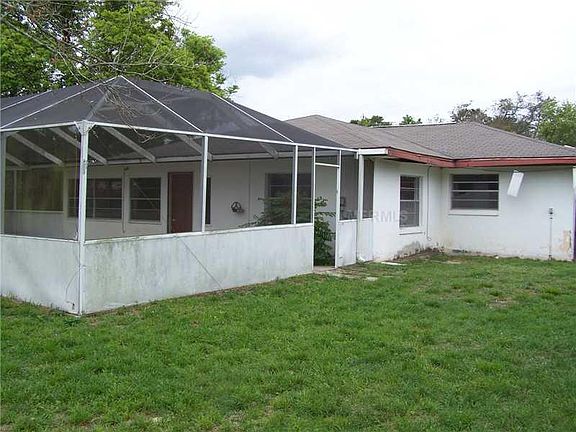 2nd image of 1529 Urbana Ave