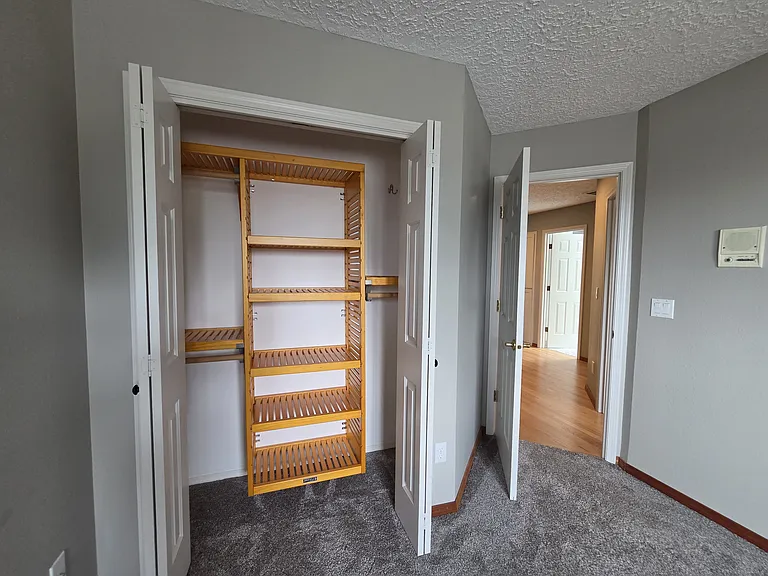 1702 NW Gregory Dr — Photo 25