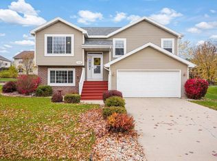 3176 W Main St, Sun Prairie, WI 53590
