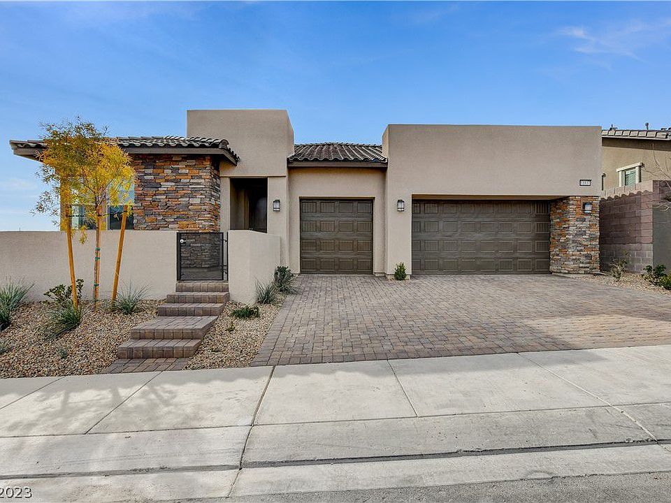 1st image of 11837-1 Grassy Plain Ave
