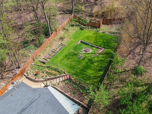 3rd image of 5216 Verona Rd