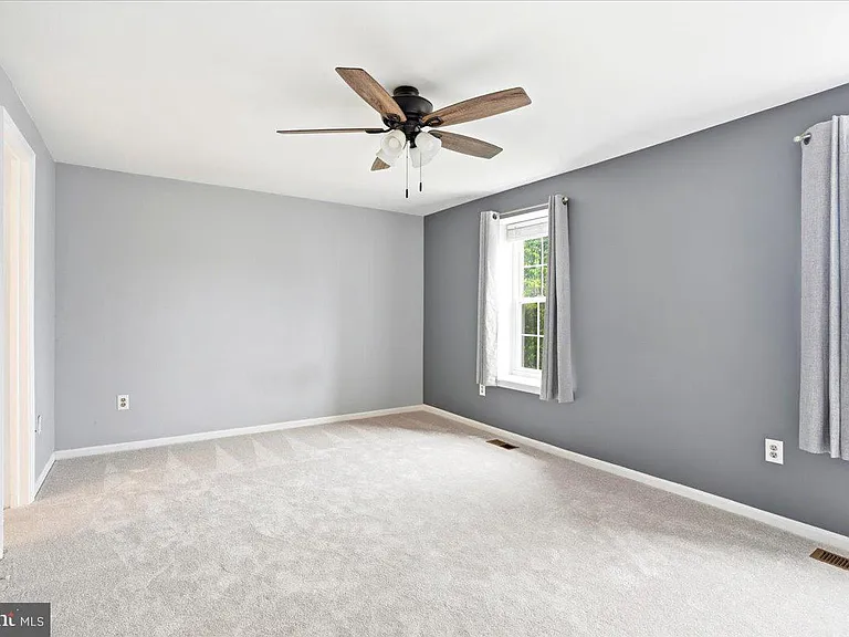 5735 Sunset View Ln — Photo 19