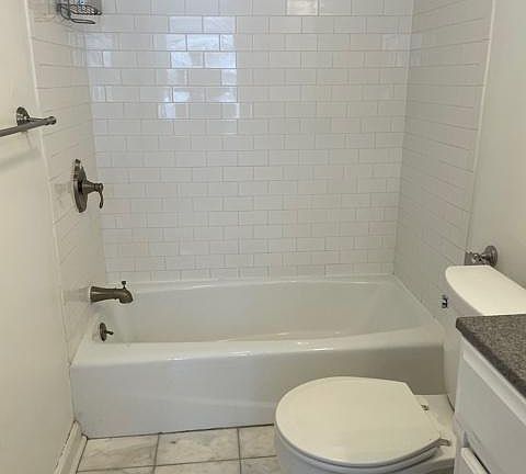 4th image of 327 S 12th St #400