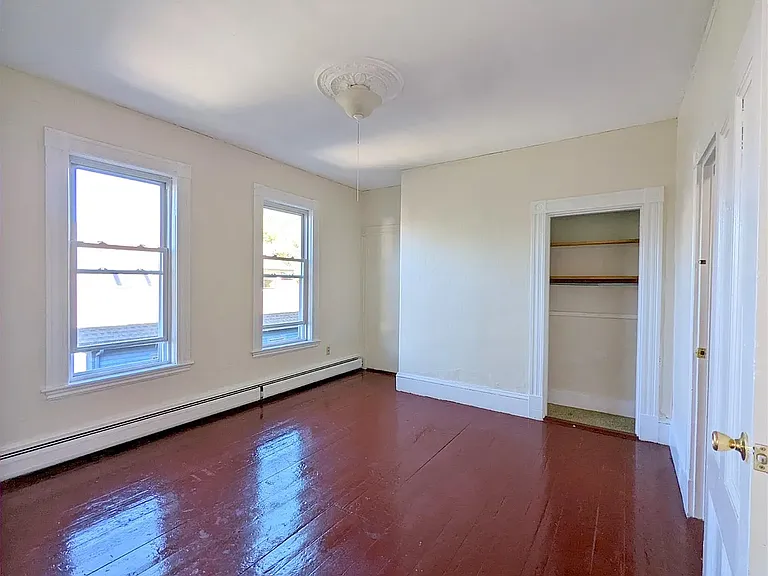 26 Thorndike St — Photo 8