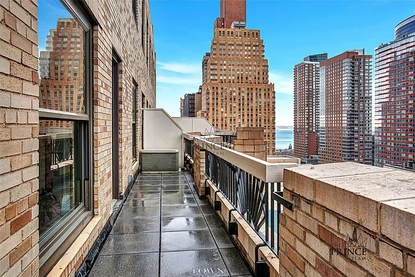 Rented by Town Residential | media 23