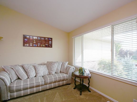 4th image of 9078 S Mountain Iris Way