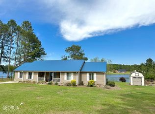 201 Owl Head Trl, Hazlehurst, GA 31539