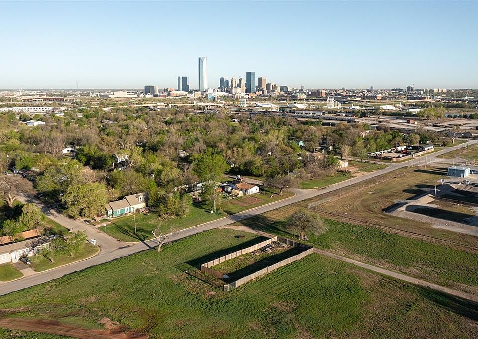 1st image of SE 14th & High Lot 23