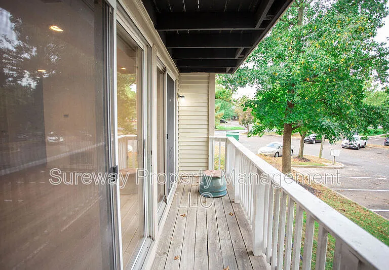 142 Kenwood Dr — Photo 25