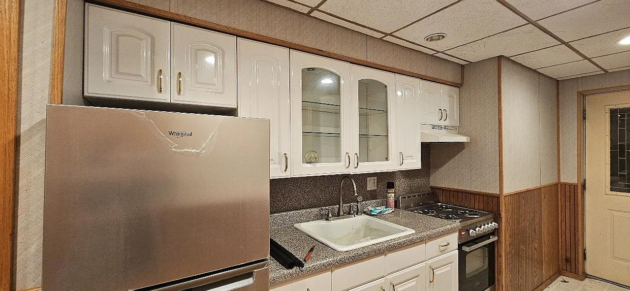12 Pinelawn Ave — Photo 4