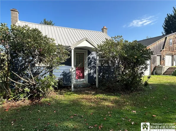 2138 Magnolia Ave, Ashville, NY 14710