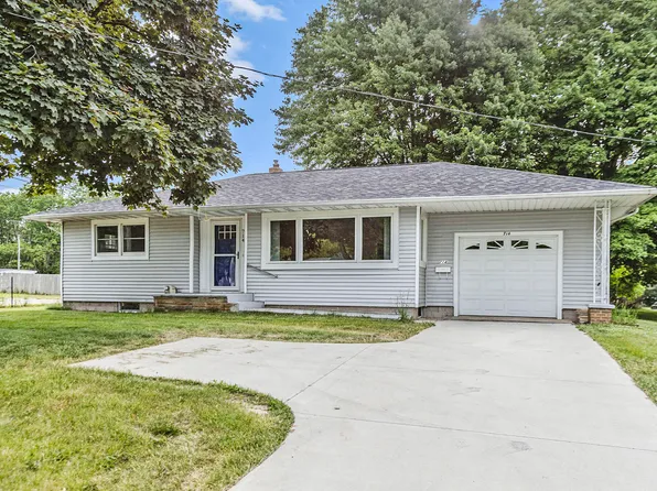 714 Jordan Lake Ave, Lake Odessa, MI 48849