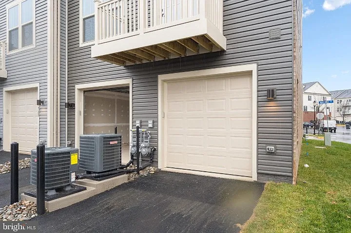 24715 Monk Meadows Ter — Photo 24