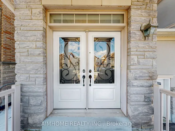 18 Bristlewood Cres, Vaughan, ON L4J 0H4