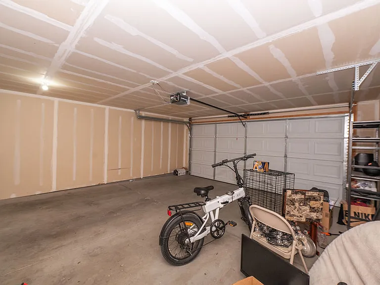 596 Plum Creek Ln — Photo 11