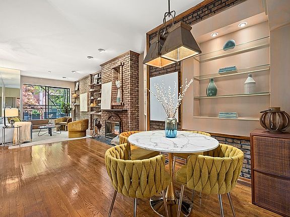3rd image of 243 E 77th St APT 2B