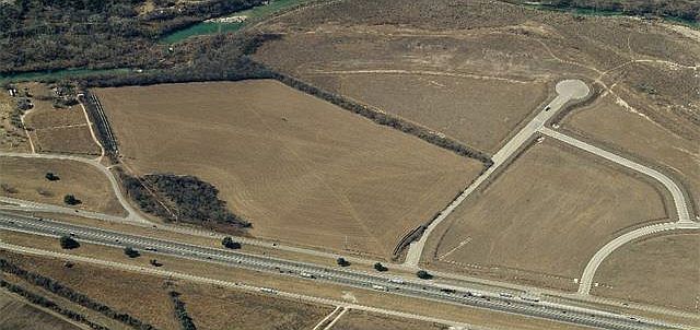 1st image of 2521 N Ih 35