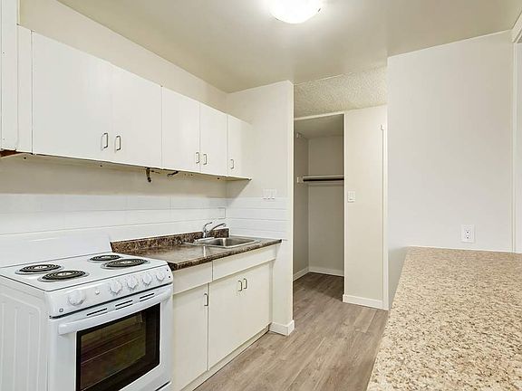 4th image of 4802 53rd St
