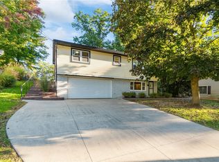 213 W Glenridge Rd, Akron, OH 44319