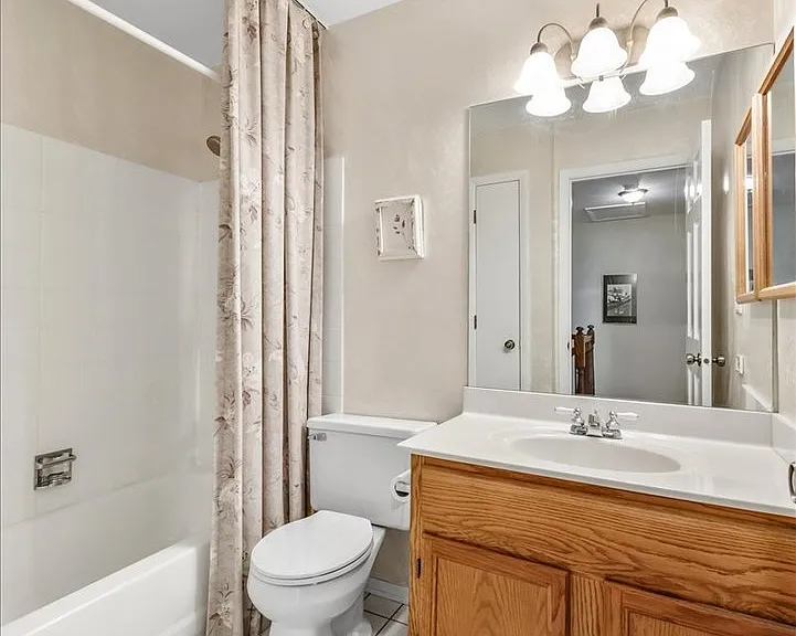 2106 Glasgow Ct — Photo 20