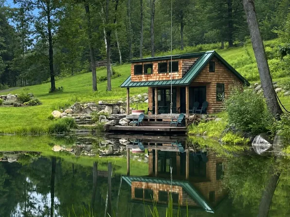 1100 Houghtonville Road, Grafton, VT 05146