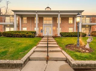 1305 West Main STREET #202, Lake Geneva, WI