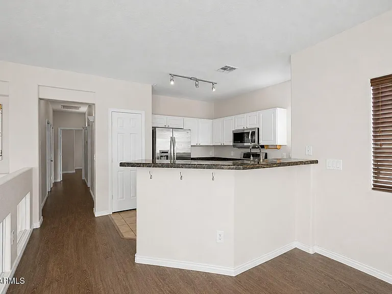 525 N Miller Rd #228 — Photo 10