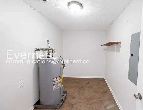 8250 Chesterfield Dr — Photo 22