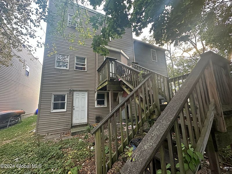 3rd image of 39 Catherine Street