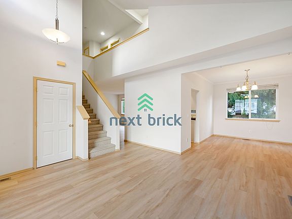 5th image of 18006 15th Ave