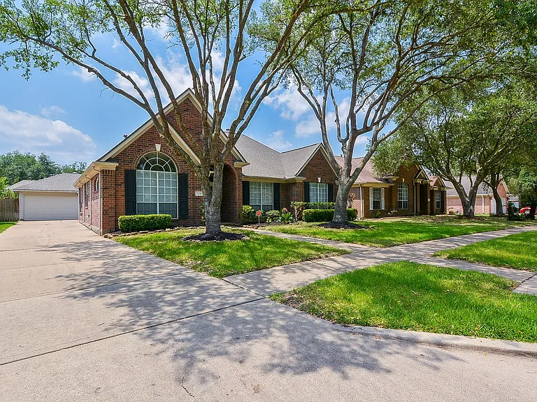 23119 N Warmstone Way — Photo 1