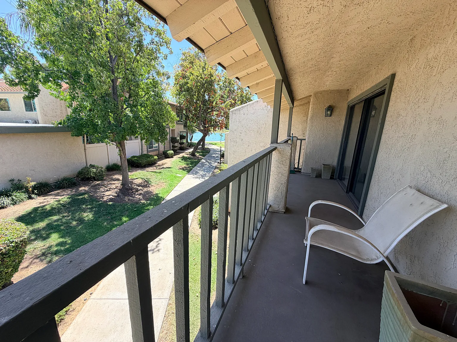 3 bed, 2.5 bath, 1510 sqft, $3,250 — Photo 2
