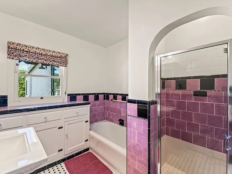 10342 Keswick Ave — Photo 12