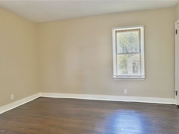 4th image of 1568 Vernon Ave NW