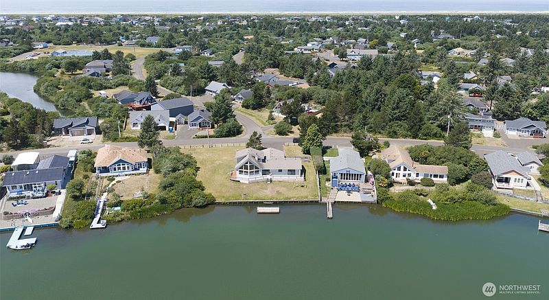 4th image of 854 Texmar Avenue SW