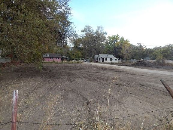 2nd image of 2320 N Sierra Hwy