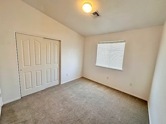 10589 E 35th St — Photo 10